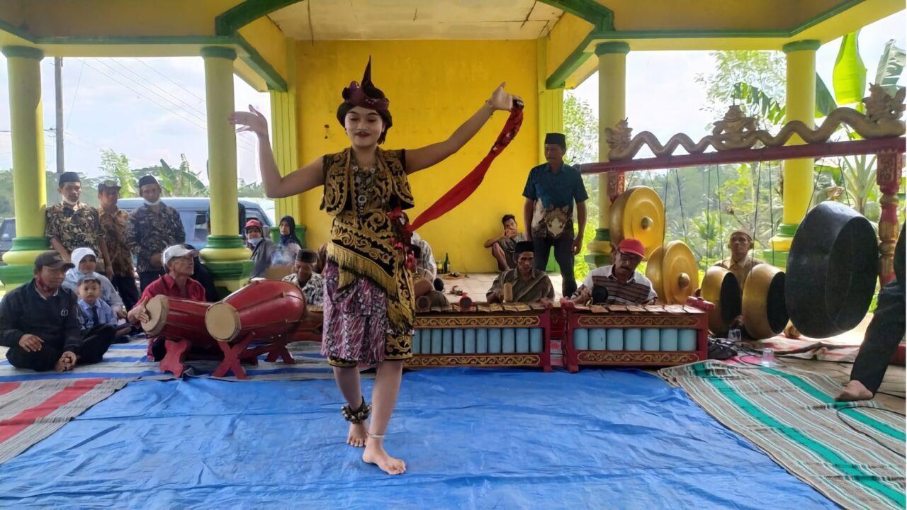 Tarian Tayub Langen Beksan Menyambut Bersih Dusun.