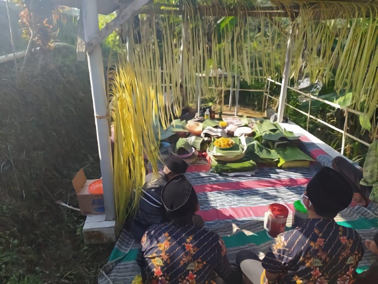 Kembul Ujup Mbah Seladah.