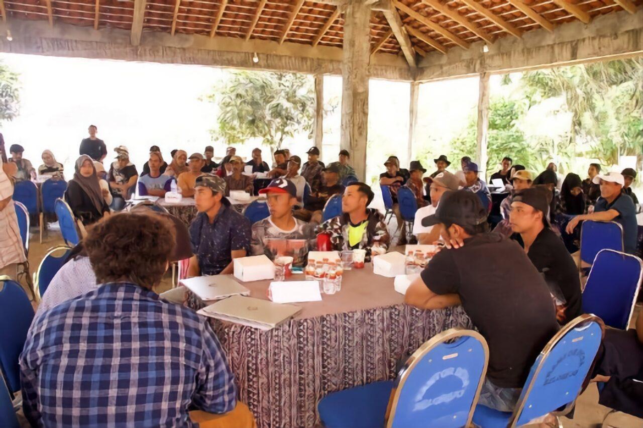 Pelatihan Aktivis Desa Praktik Baik Pelestarian Hutan di Desa Selorejo